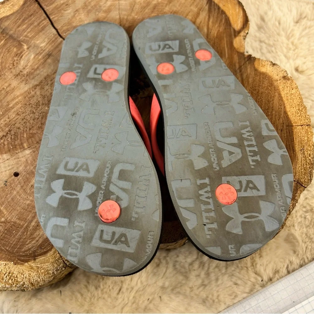 Under Armour Kids Flip Flops - Black‎ and Coral